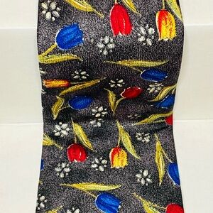 Floral Patterned Red and Blue Tulips  Silk Tie for America , made in Germany